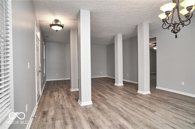 Building Photo - 11080 McDowell Dr