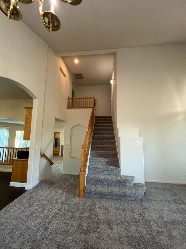 Building Photo - 1017 Halidon Way