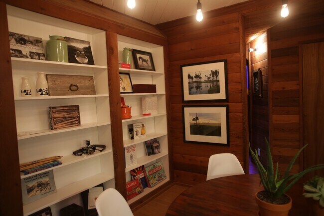 Building Photo - 521 Rialto Ave