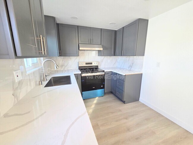 Building Photo - 10421 Carlyle Ct