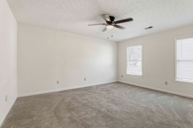 Building Photo - 4BR Home Across from Braelinn Elementary in Peachtree City