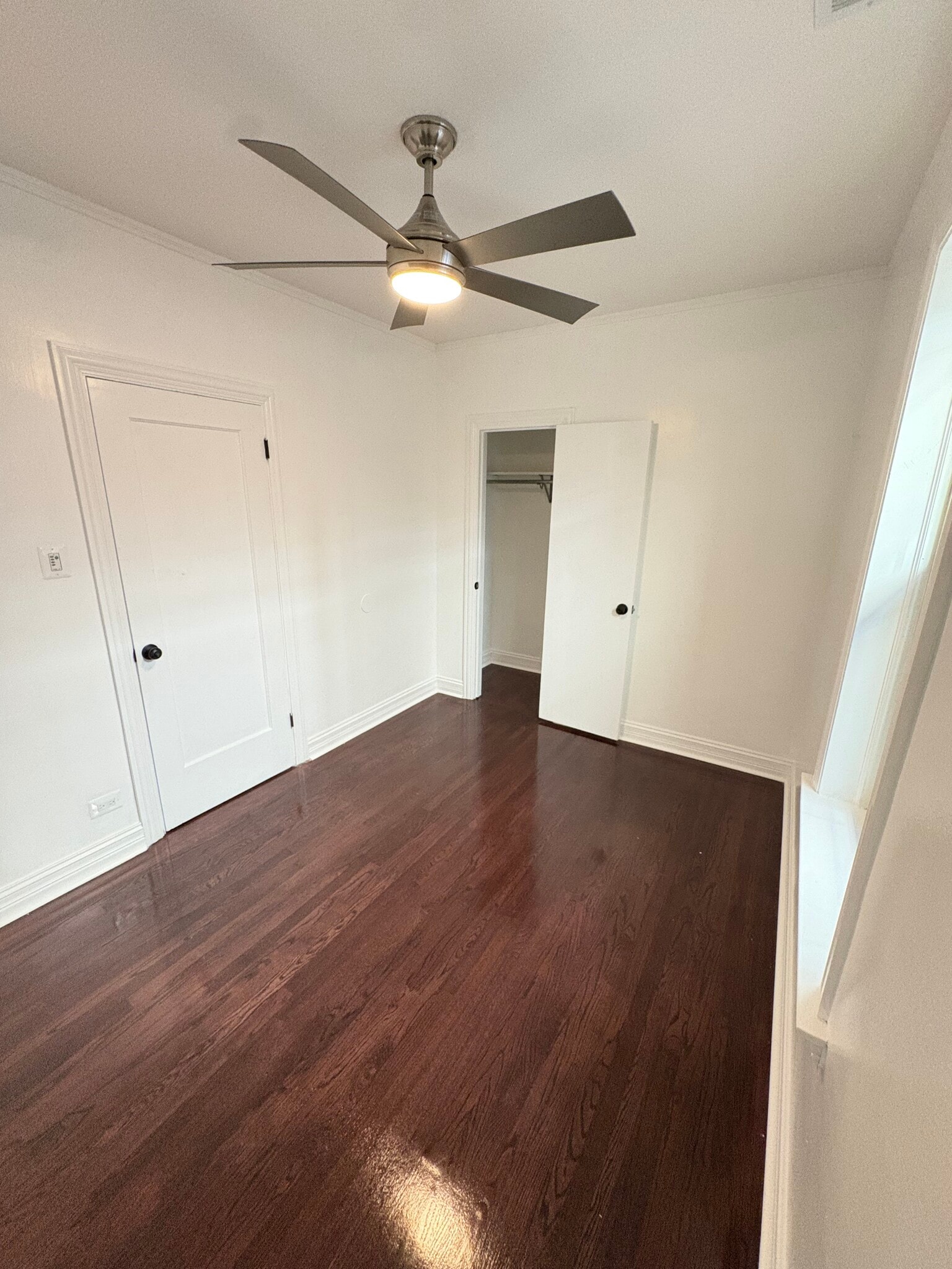 Building Photo - 2026 W McLean Ave