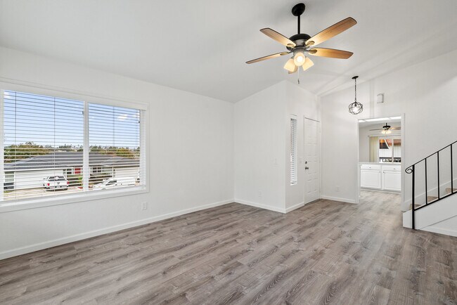 Building Photo - 34 Altamont Dr