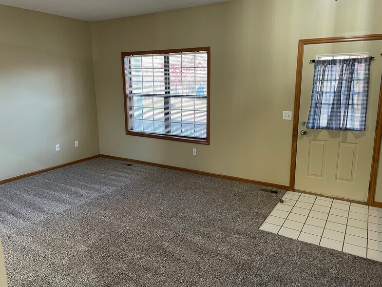 Building Photo - 4533 Brookmeadow Ct SE