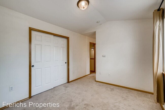 Building Photo - 3 br, 2.5 bath House - 18965 108th LN SE