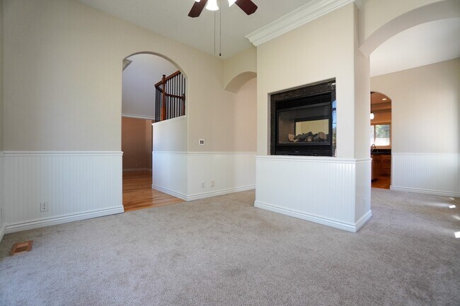 Building Photo - 2511 W Teano Dr