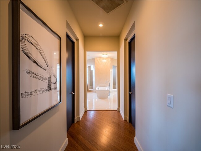 Building Photo - 7430 Yonie Ct