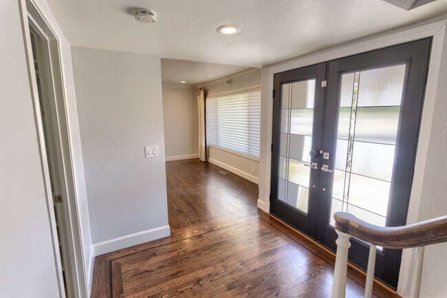 Building Photo - Stunning Almaden Valley 4-Bedroom Home