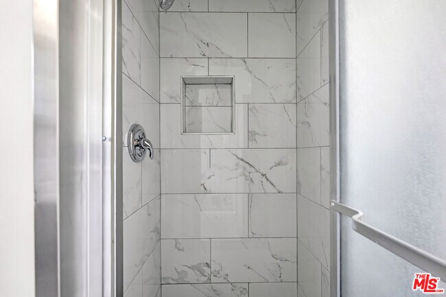 Building Photo - 4086 Abourne Rd