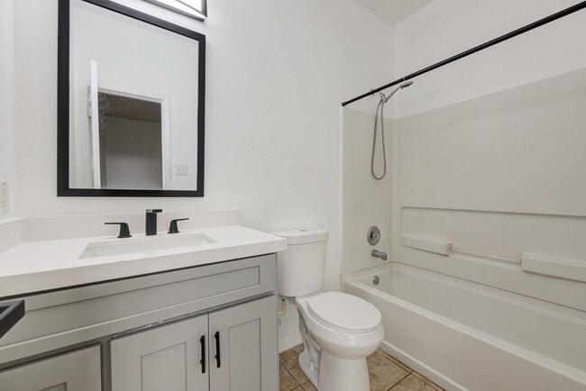 Building Photo - 11760 Jelicoe Dr