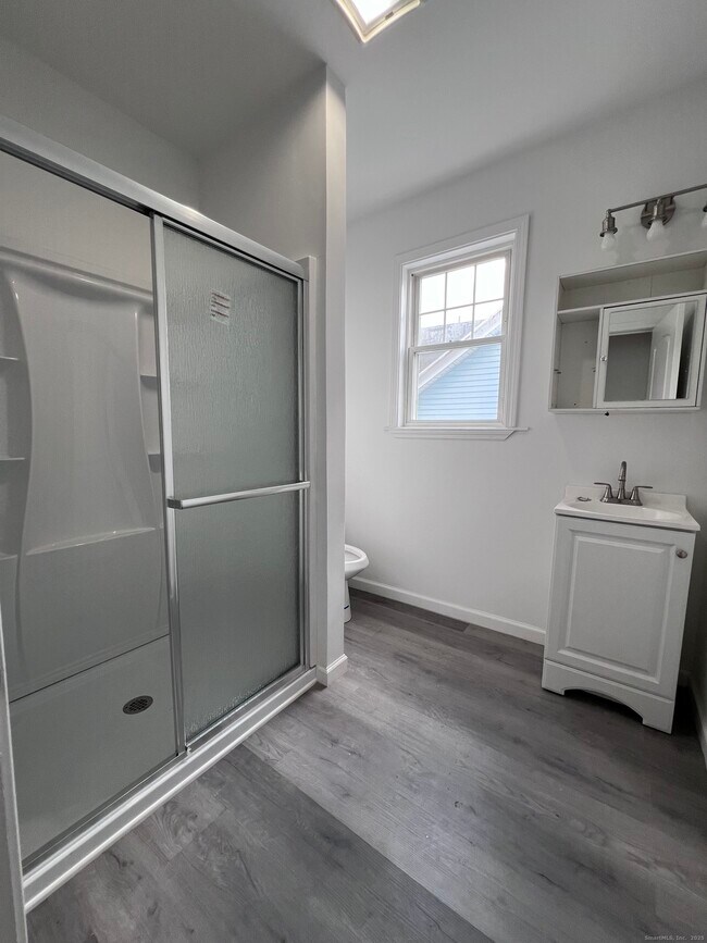 Building Photo - 36 Vermont St