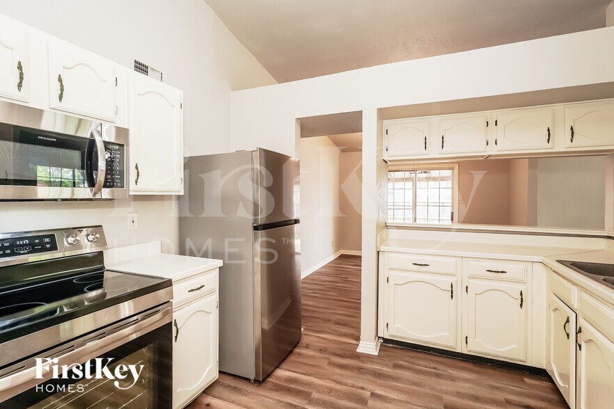 Building Photo - 7116 Wayfarer Trail