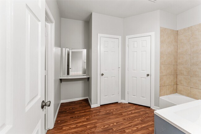 Building Photo - 9610 Buffum St