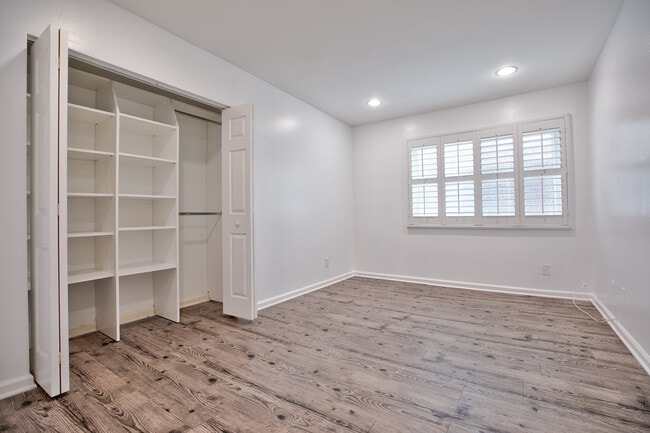 Building Photo - 1337 Berkeley St