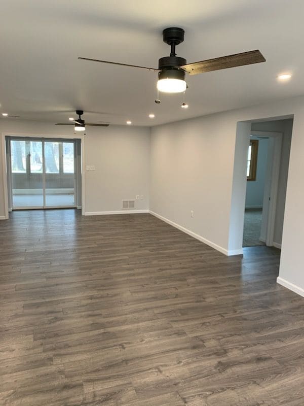 Building Photo - 190 Lake Shore Dr