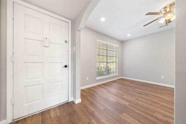 Building Photo - 12203 Ryewater Dr