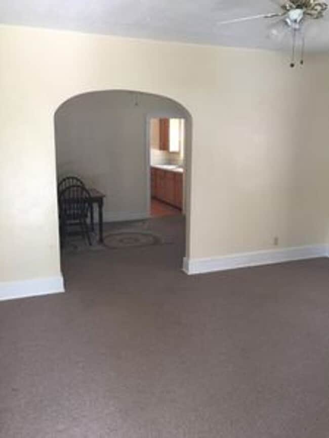 Building Photo - 3 bed room brick house in Henrico County! ...