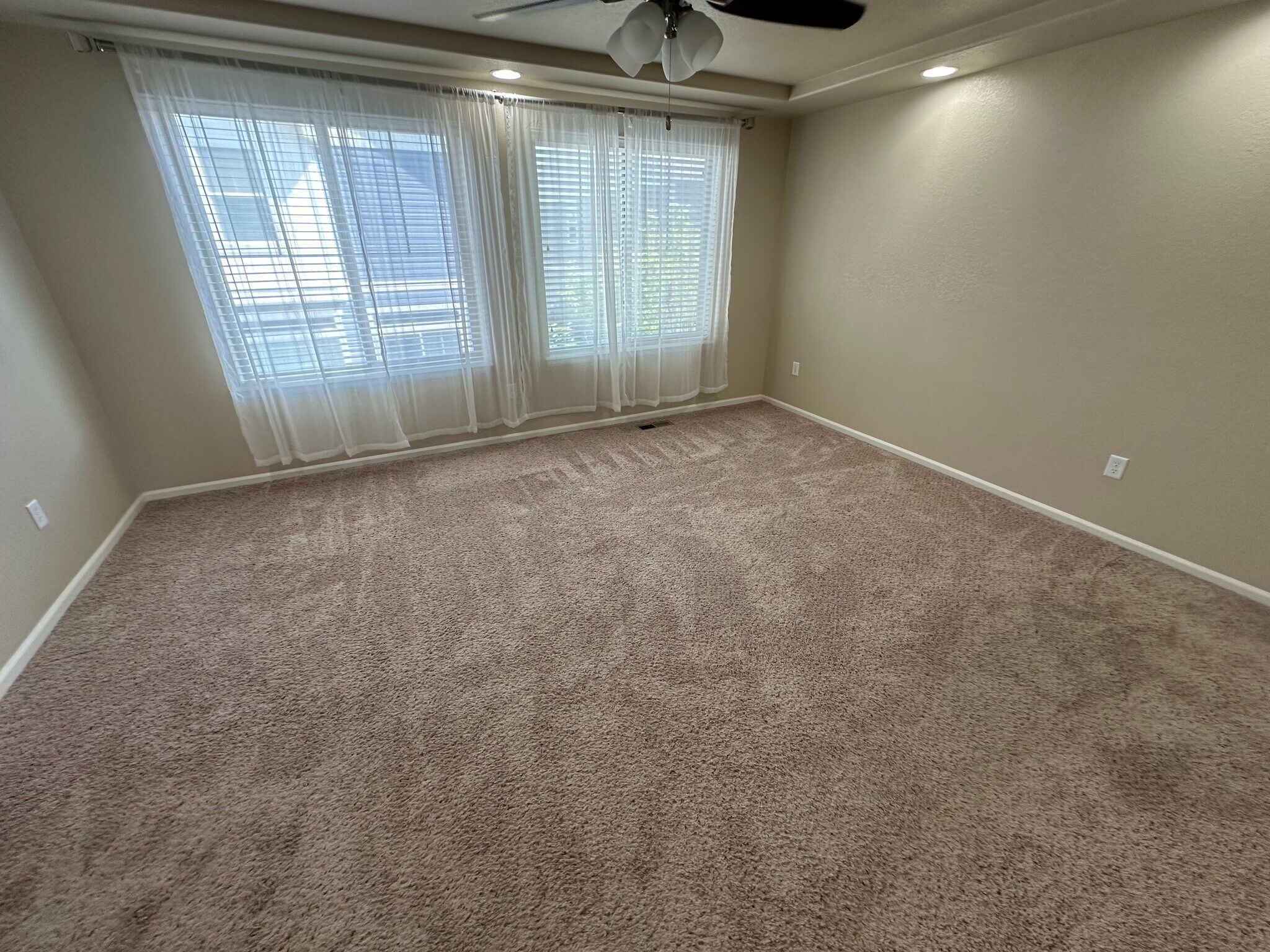 Building Photo - 8374 Longleaf Ln