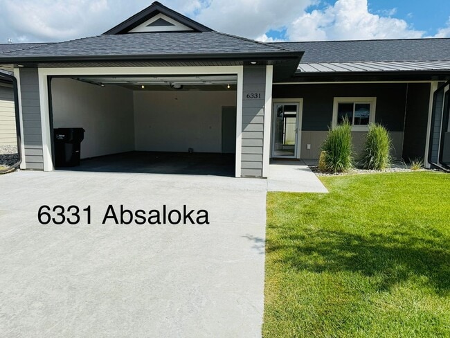 Primary Photo - Gorgeous Townhome in Signal Peak (West End...