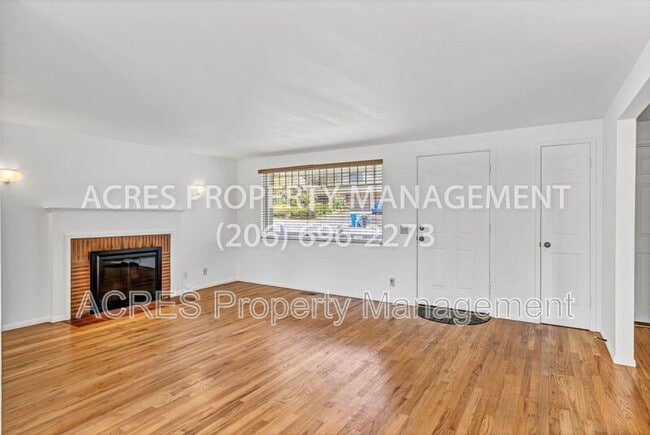 Building Photo - 15515 Stone Ave N