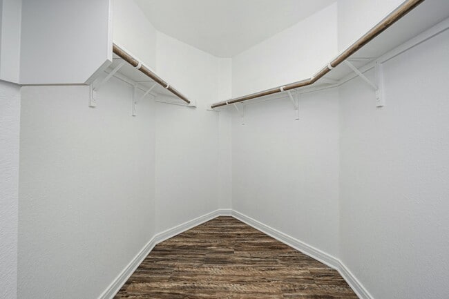 Building Photo - 8227 Bluefield Dr