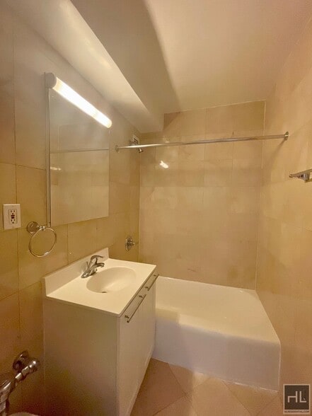 Building Photo - East 79th Street