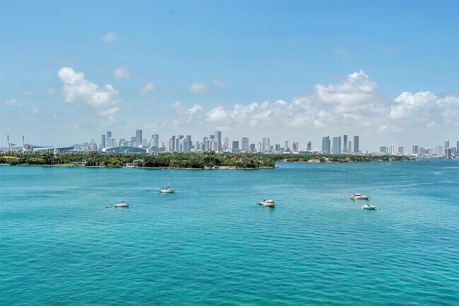 Building Photo - 1100 West Ave