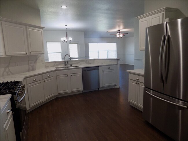 Building Photo - 1918 Appleton Dr