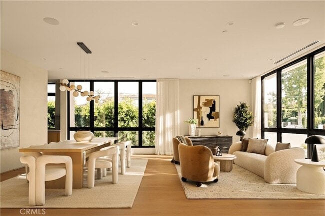 Building Photo - 5006 Enfield Ave