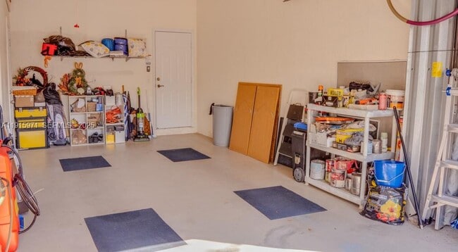 Building Photo - 1701 SE 17th Ave