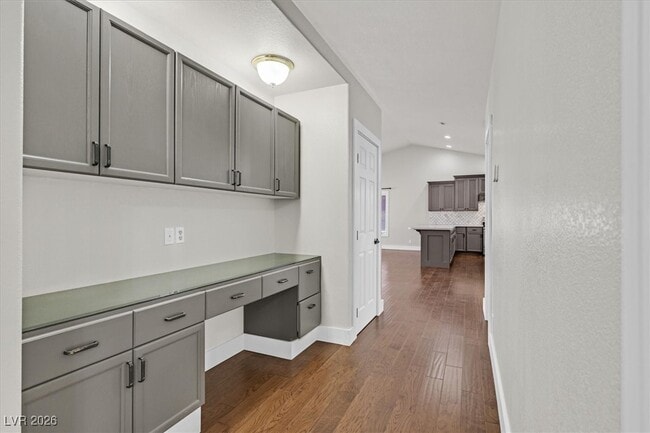 Building Photo - 391 E Kimberly Dr