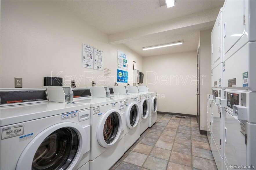 Building Photo - 5300 Cherry Creek S Dr