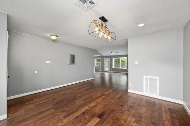 Building Photo - 12307 Nova Ct