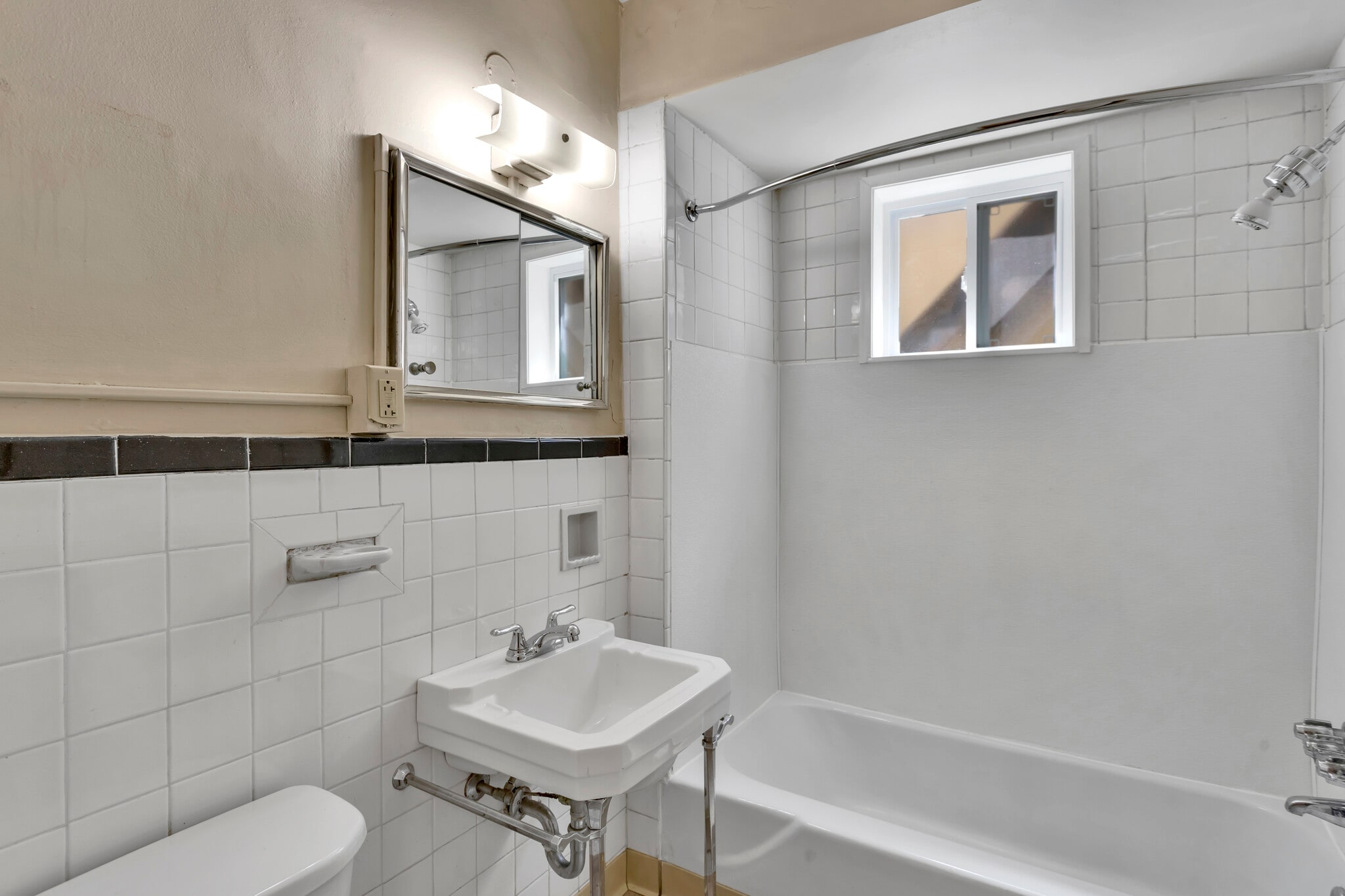 Building Photo - 5854 Forbes Ave
