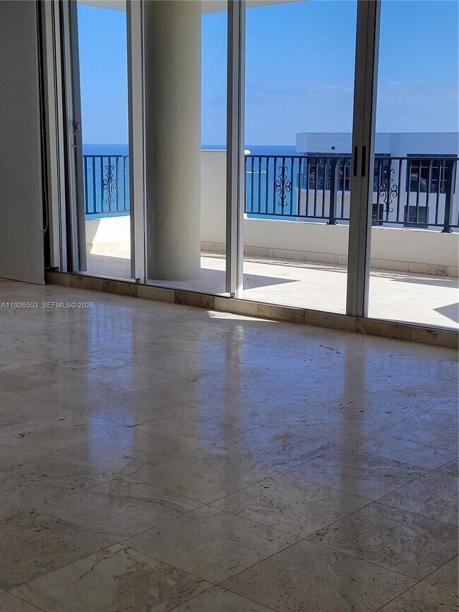 Building Photo - 6422 Collins Ave