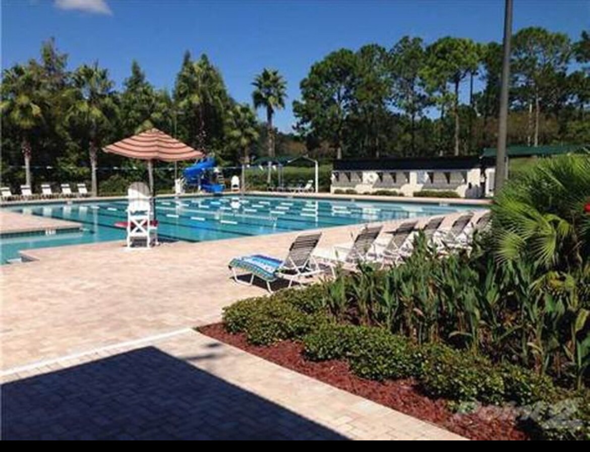 Community pool - 9909 New Parke Rd