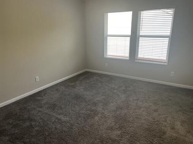 Building Photo - Spacious 3-Bedroom Home in Madison City Schools