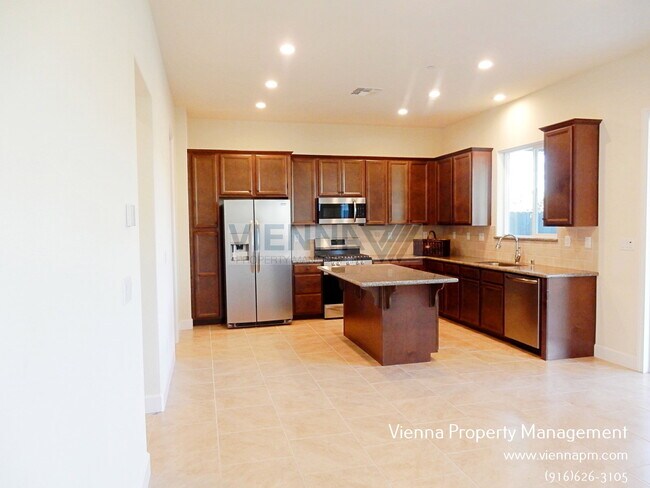 Building Photo - 1062 Yucca Dr