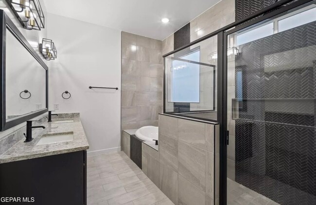 Building Photo - 13832 Paseo de Loma Ct