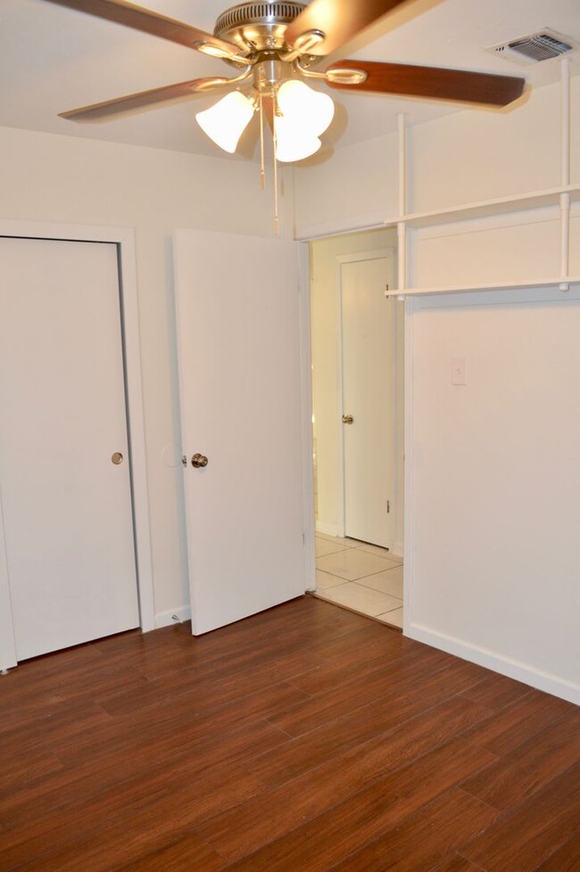 Building Photo - Remodeled 3 bed 2 bath home off Nacogdoches!