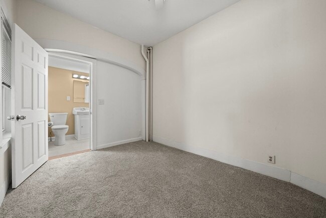 Building Photo - 99 Montvale Ave