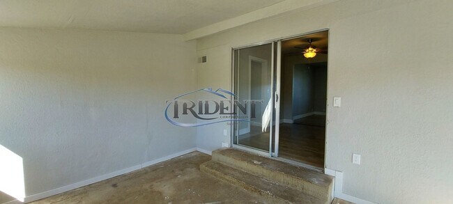 Building Photo - 3 bedroom, 2 bath home, with a bonus room