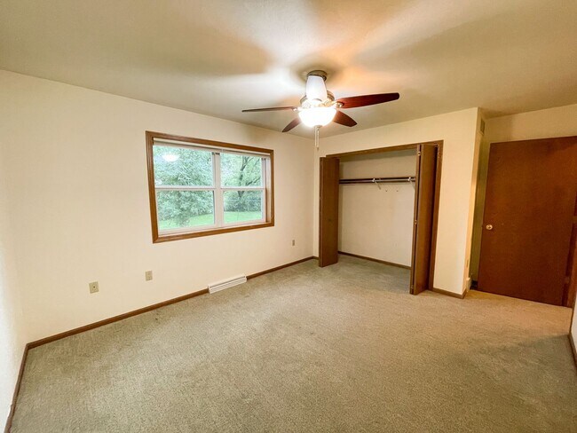 Building Photo - 2820 Warner Ln