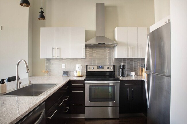 Building Photo - 225 E Michigan St