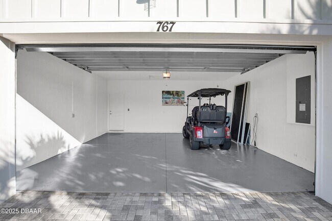 Building Photo - 767 Jollymon Way