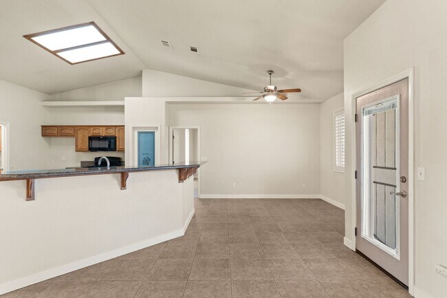 Building Photo - Stunning and Beautifully Spacious Home