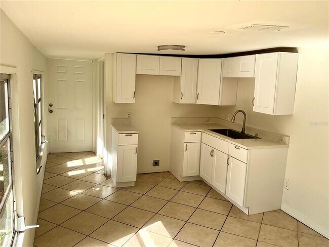 Building Photo - 3495 Forest Dr