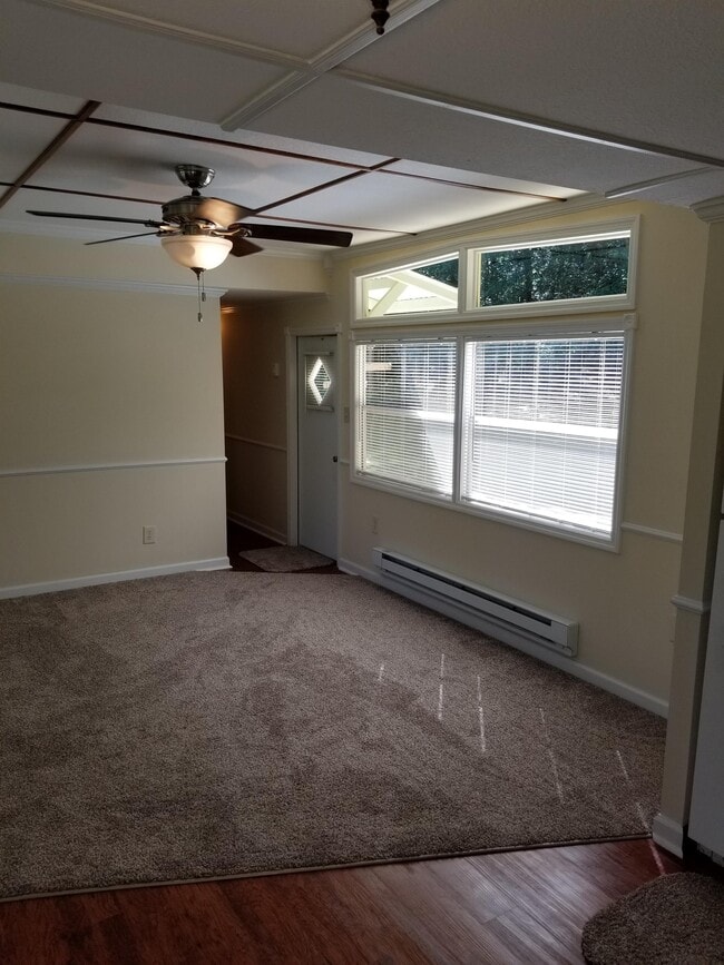 Building Photo - 1162 12 Oaks Cir