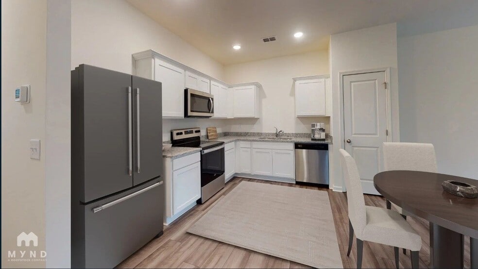 Building Photo - 3019 Fulong Dr