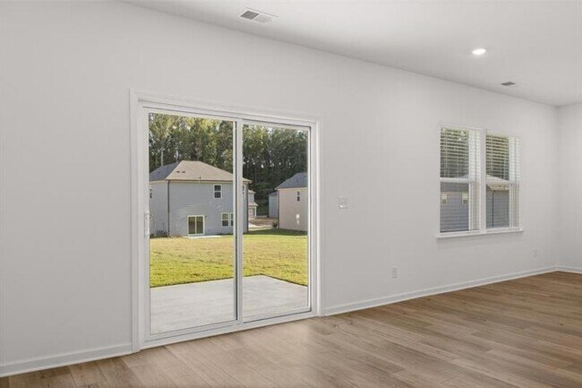 Building Photo - 458 Red Dragon Dr